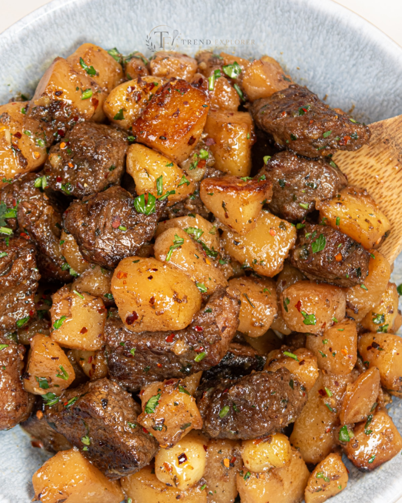Garlic Butter Steak Bites and Potatoes